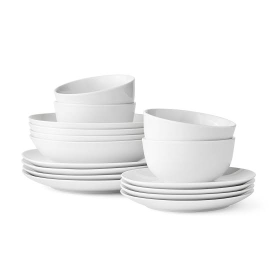 Member’s Mark 16 Piece Porcelain Dinnerware Set