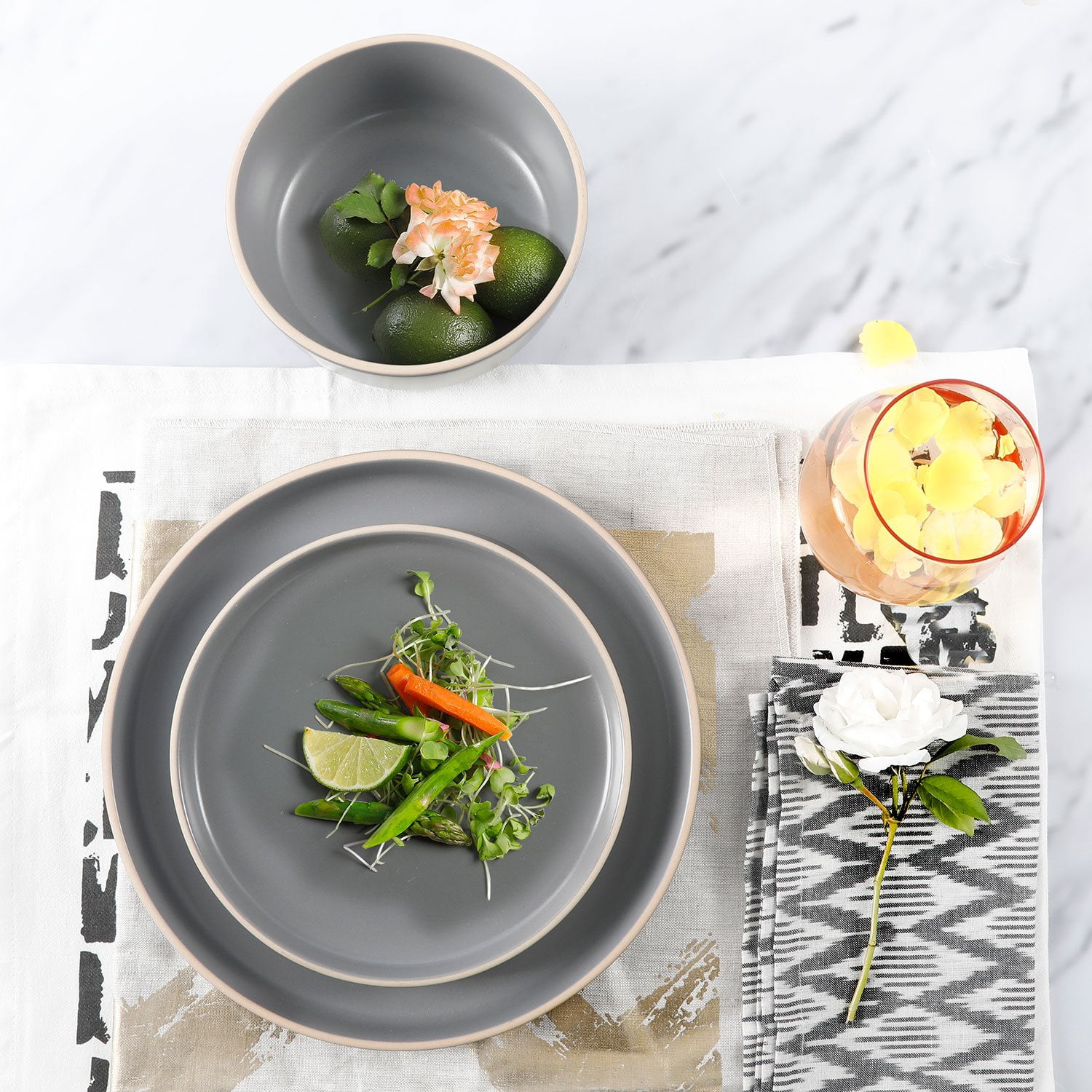 Gibson Home 18 Piece Everyday Essential Coupe Dinnerware Set Image 6